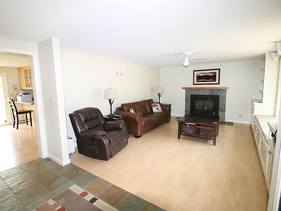 5th image of 445 W Karns Ave