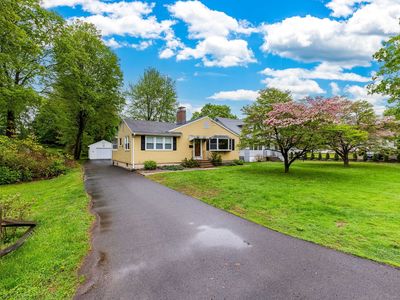 147 East Robbins Avenue, Newington, CT, 06111
