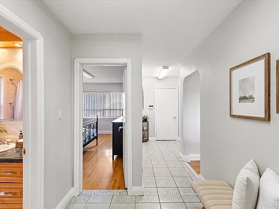 5th image of 2690 Islington Ave