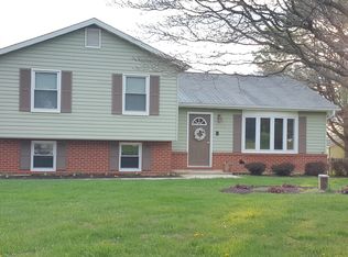 2104 Moonlight Dr, Hampstead, MD 21074