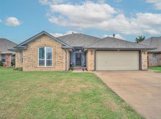 305 Remington Ave, Midwest City, OK 73130