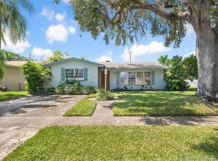 1522 E Hawthorne Cir, Hollywood, FL 33021
