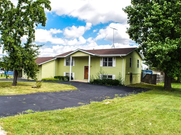 4N425 7th Ave, Addison, IL 60101