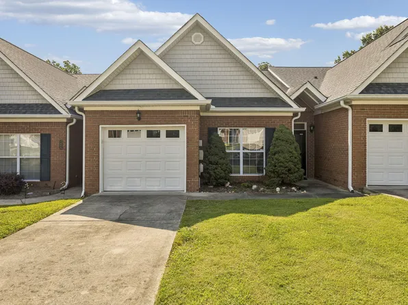 1004 Grey Oaks Ln, Chattanooga, TN 37421