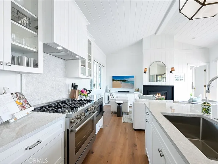 360 Cliff — Photo 23