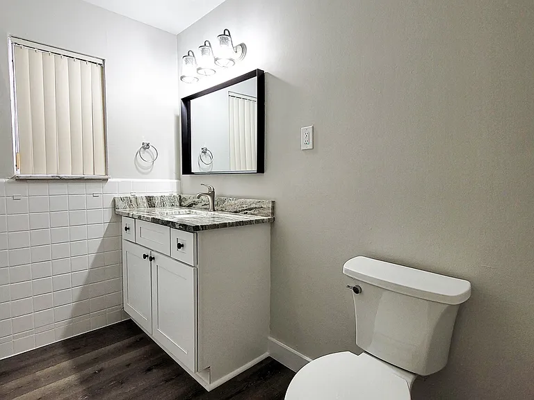 590 E Lewiston Ave — Photo 10