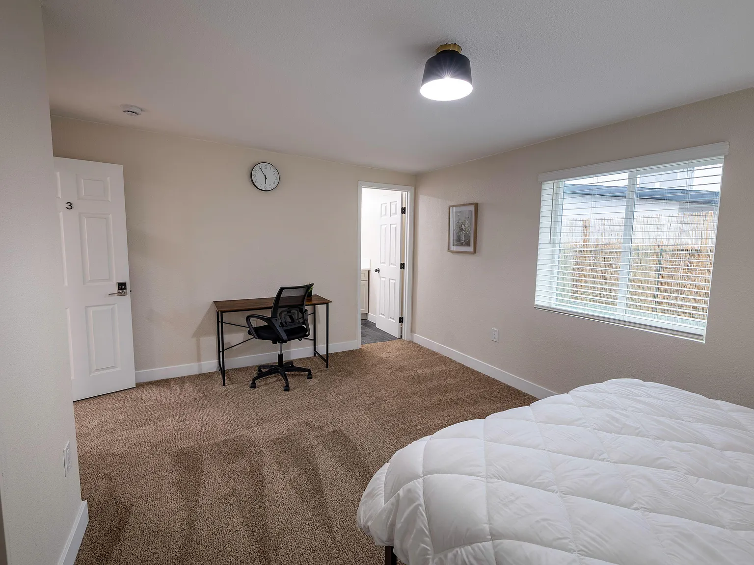 4 bed, 3.0 bath, 2137 sqft, $1,356 — Photo 1