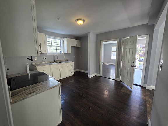 2nd image of 32 Park St #1