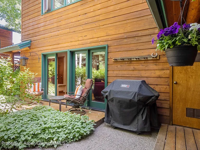 960 E Durant Ave #7 — Photo 17