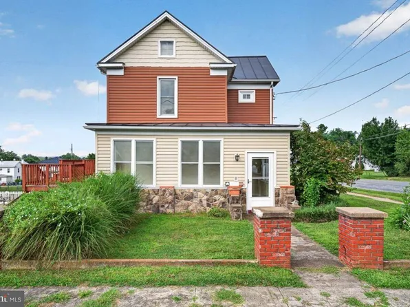 401 6th St, Shenandoah, VA 22849