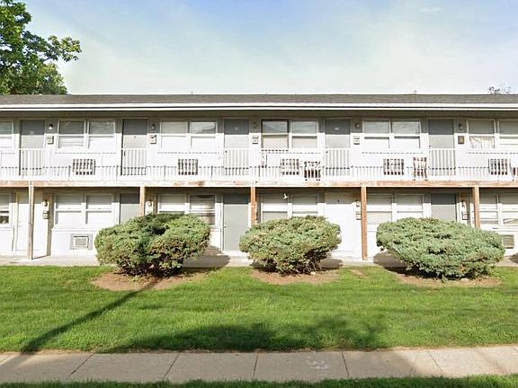 4th image of 2800 30th St Unit 11