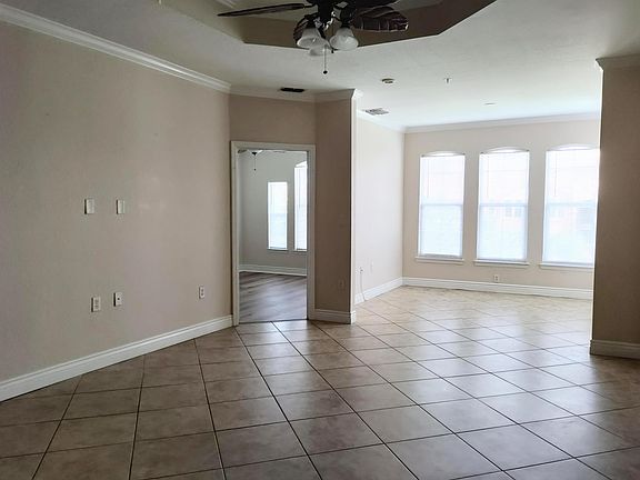 2nd image of 2729 Via Murano #431-1