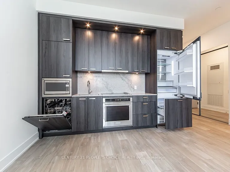 858 Dupont St #Penthouse 32 — Photo 23