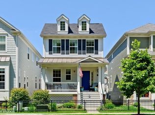 30 N Dryden Pl, Arlington Heights, IL 60004