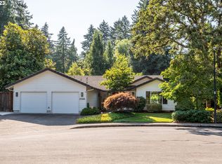 1566 Happy Ln, Eugene, OR 97401