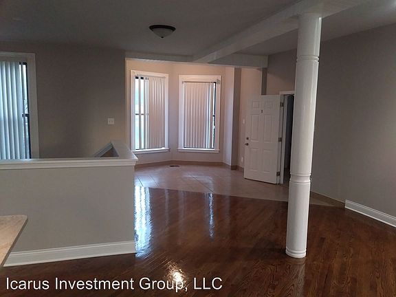 2nd image of 3978 S Drexel Blvd #1