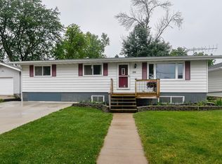306 3rd St SE, State Center, IA 50247