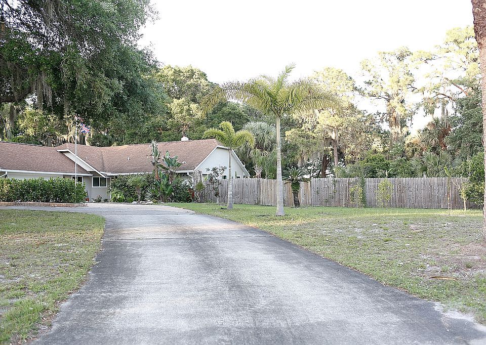 1st image of 7595 Egret Dr