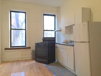 Rented by Uptown Flats LLC