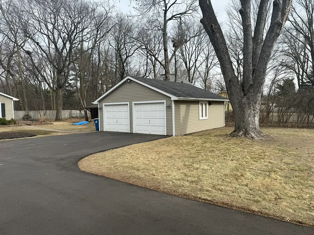 3 bed, 1744 sqft, $3,000 — Photo 3