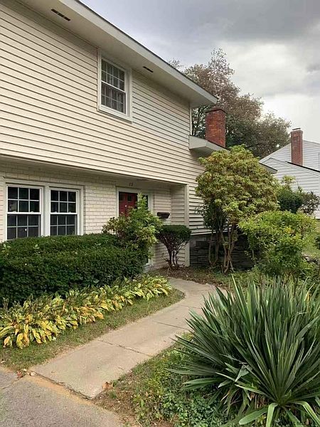 2nd image of 79 Devon Road