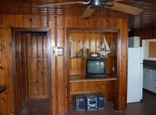 670 George St S, Tarpon Springs, FL 34688