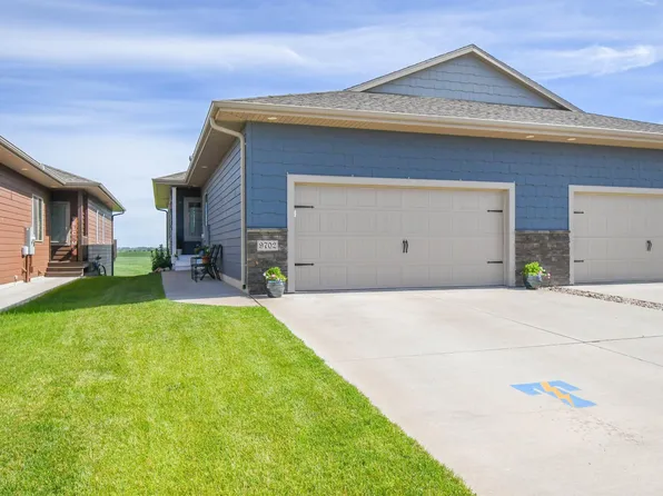 9702 W Broek Dr, Sioux Falls, SD 57106