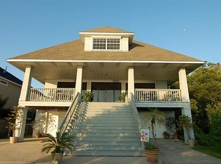 3342 Miramar Dr, Shoreacres, TX 77571