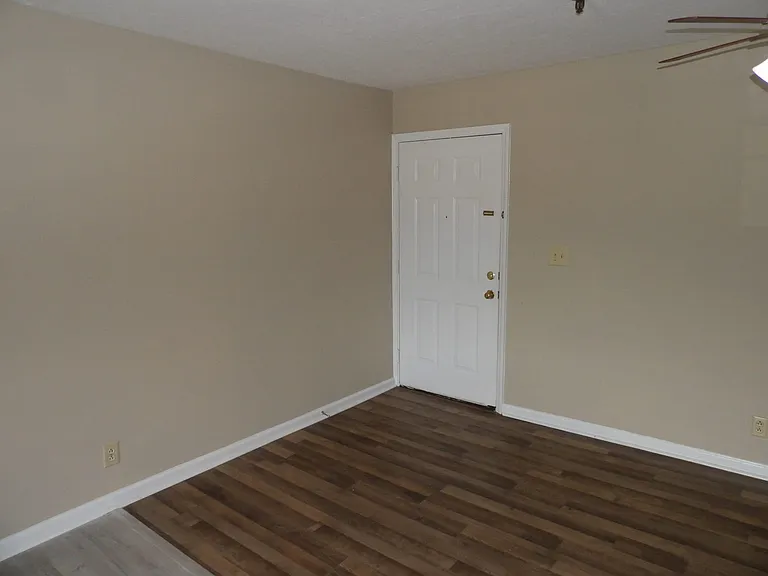 430 Harrodswood Rd #30 — Photo 9