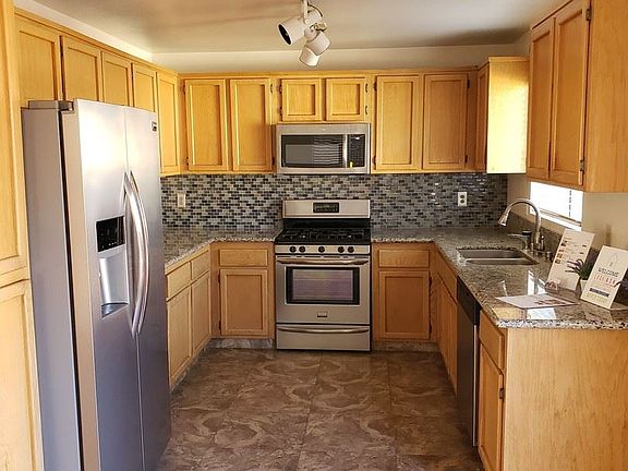 3rd image of 10846 Loro Verde Ave