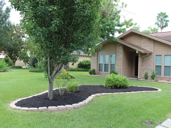 411 Westwood Dr, Friendswood, TX 77546