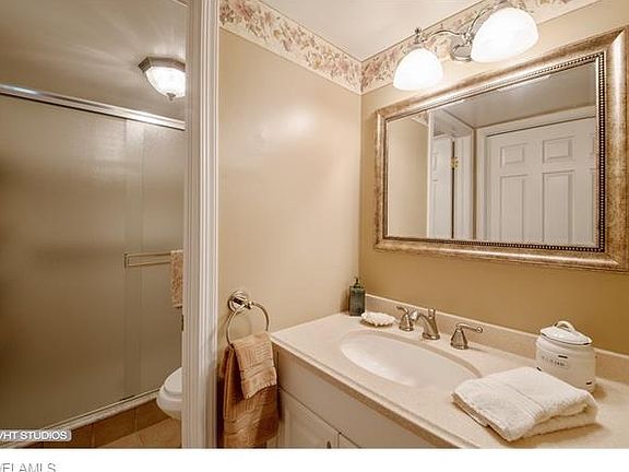 3rd image of 3061 Sandpiper Bay Cir APT J205