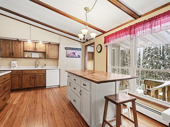 4th image of 1951 Kneeland Rd