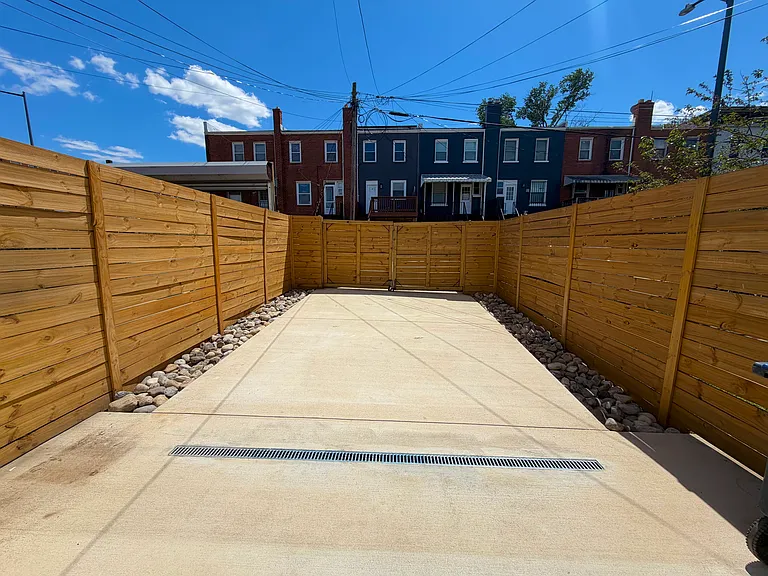 1781 Lyman Pl NE — Photo 12