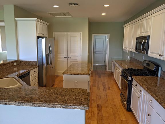2nd image of 659 Orchid Ln