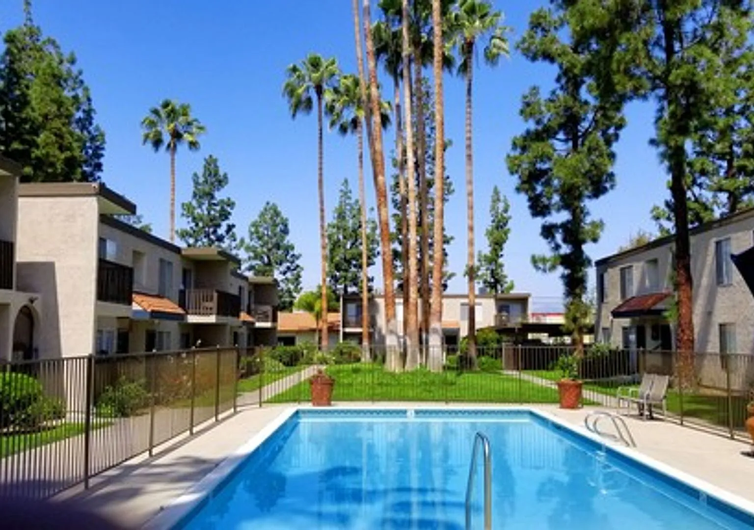 Casa del Valle Apartments — Photo 1