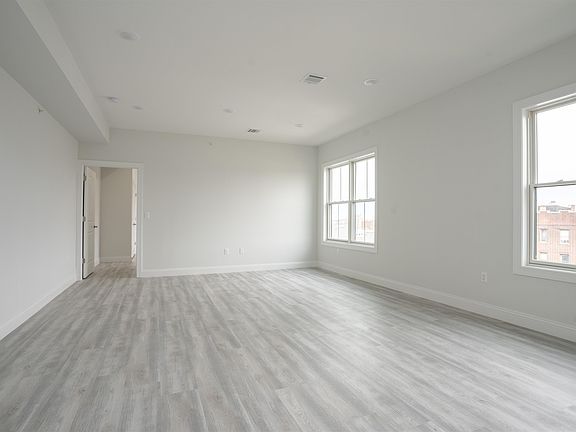 4th image of 144 Bergen Ave #5C