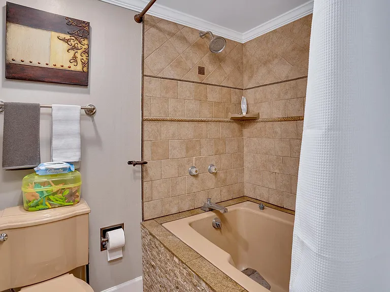 4328 Lakeshore Ln #202 — Photo 3