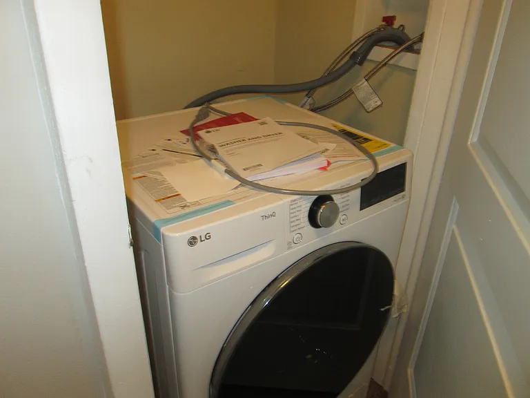 800 Brook Dr #6 — Photo 19