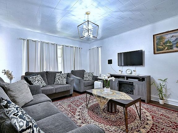 4th image of 2717 N Kilpatrick Ave