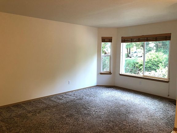 4th image of 9191 Shadowcrest Ln NW