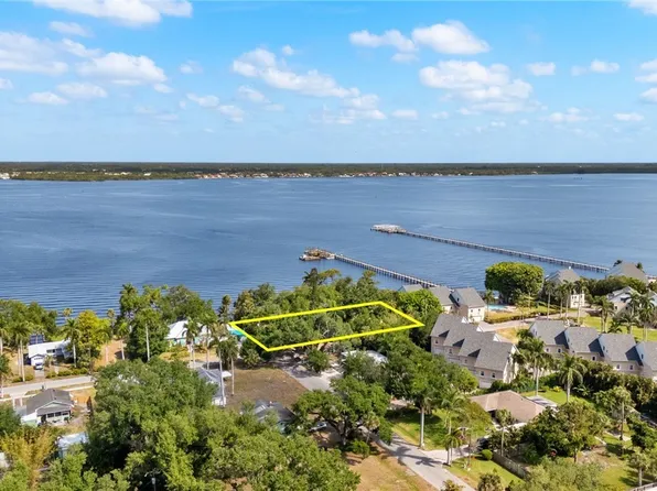 3541/3543 E Riverside Dr, Fort Myers, FL 33916