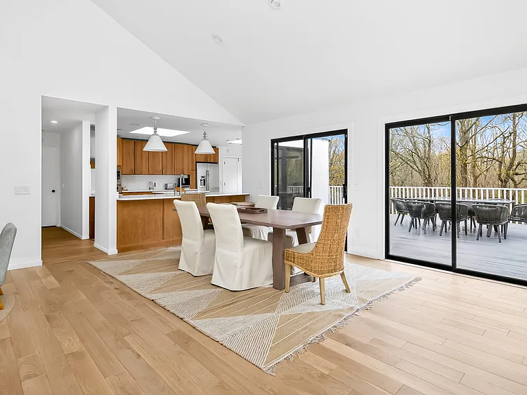404 Water Mill Towd Rd — Photo 6
