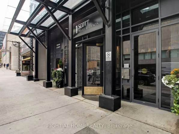 1 Scott St, Toronto, ON