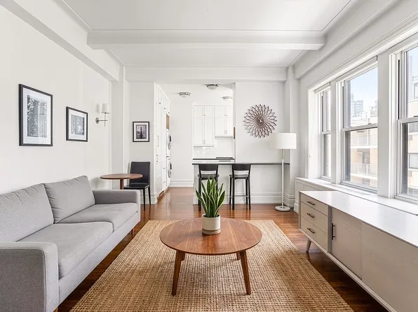 215 W 88th St APT 5B, New York, NY 10024