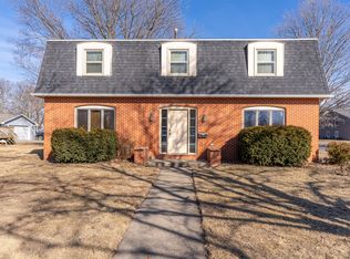 203 W Green St, Winterset, IA 50273