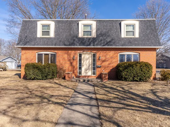 203 W Green St, Winterset, IA 50273