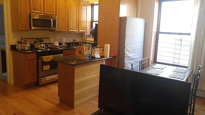 Rented by Urban Realty NYC | media 8