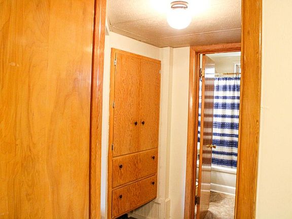 4th image of 808 N 18th St #2