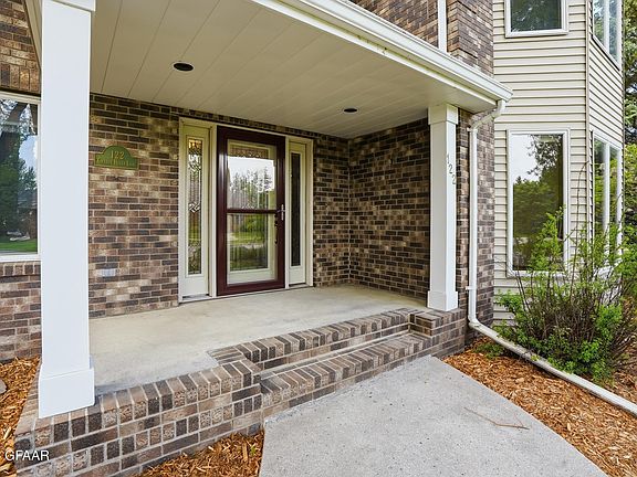 2nd image of 122 Grassy Hills Ln